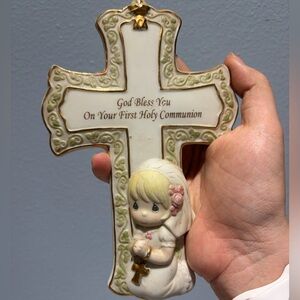 Precious Moments First Communion Cross Plaque in White, Cream and Gold